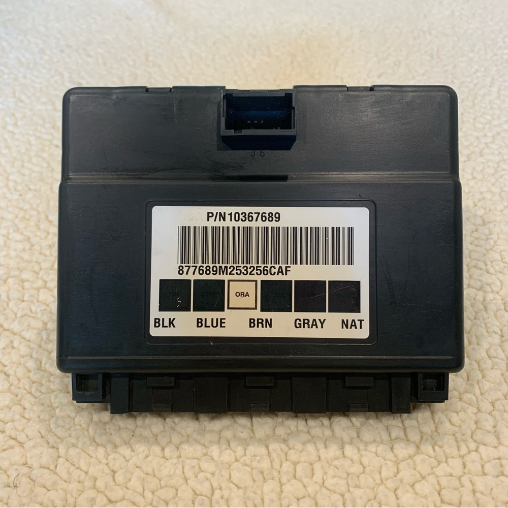 GMC Sierra Chevy Silverado 1500 BCM Body Control Module Computer 10367689 03-07
